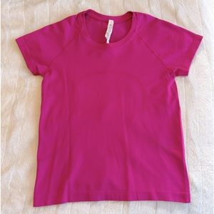 Lululemon Swiftly Tech Short-Sleeve Shirt 2.0
Race Length